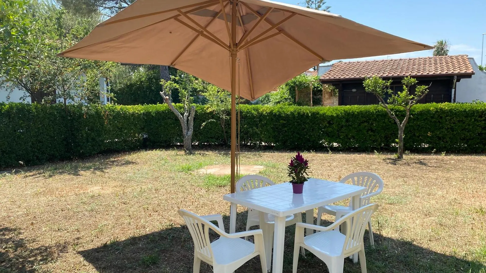 A Casa Di Alfredo Depandance In Villa Lecce 0*,  Olaszország